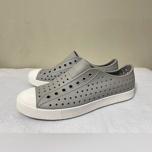 Native Unisex Adults Jefferson Waterproof Gray Shoe Unisex Men 9 woman 11